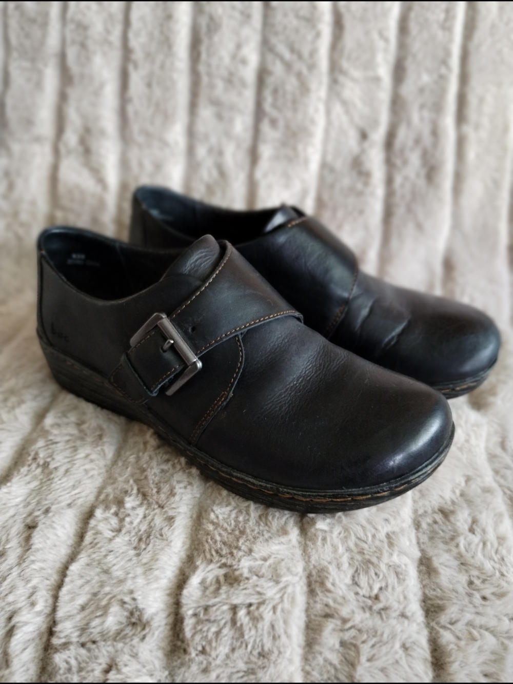 b.o.c Born Black Leather Buckle Clogs Slip-On Comfort Shoes Women’s 8.5M